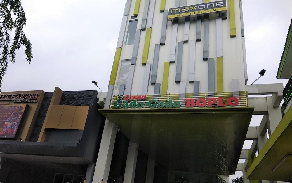 Maxonehotels.Com At Kramat Jakarta Bagian luar foto