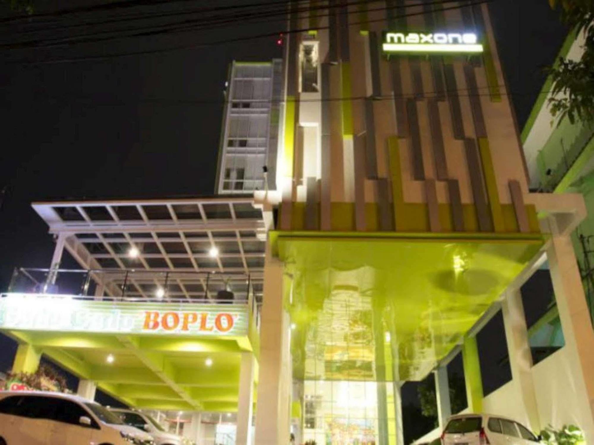 Maxonehotels.Com At Kramat Jakarta Bagian luar foto